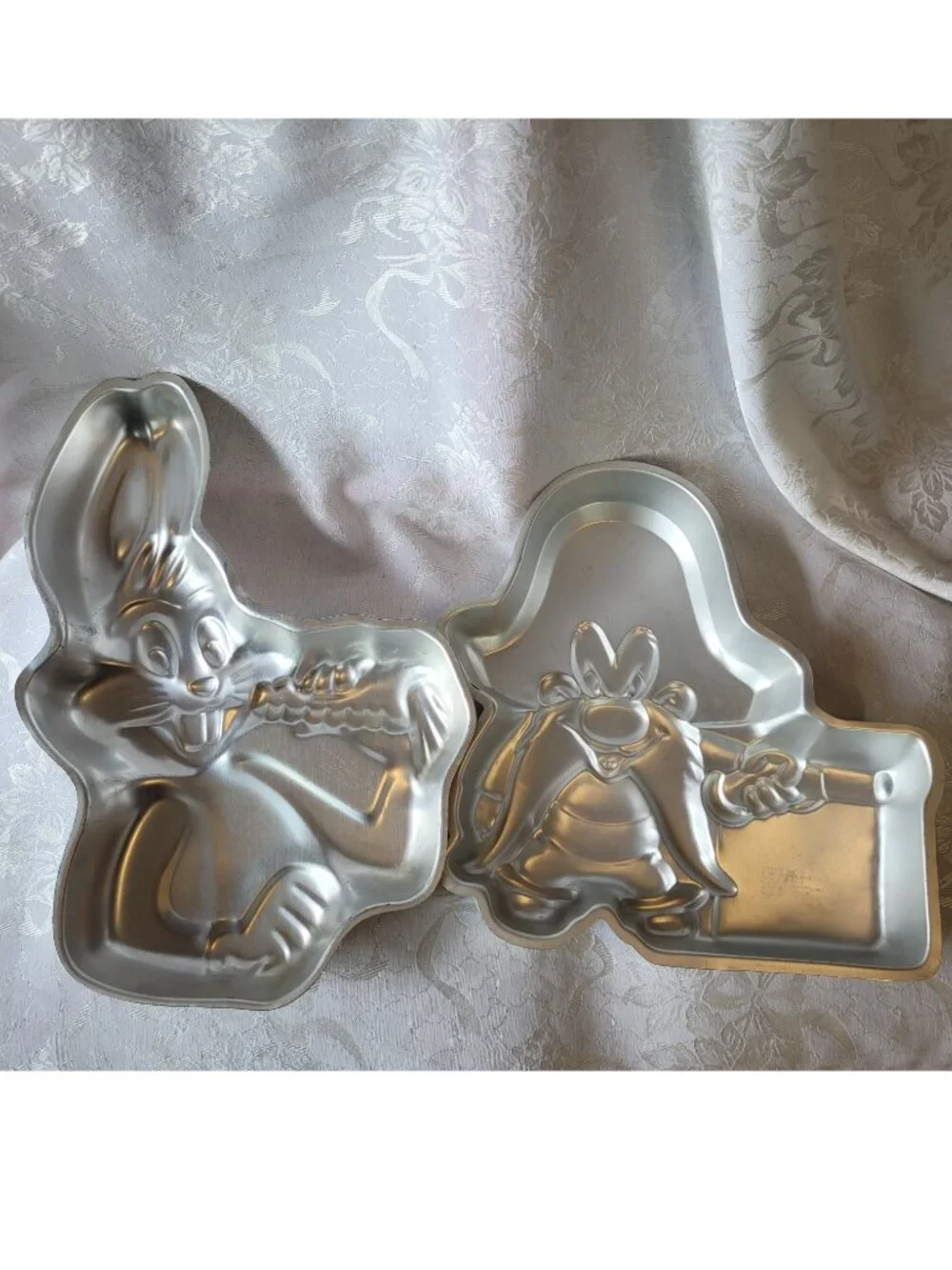Vintage Wilton Bugs Bunny Yosemite Sam Cake pan 70s 80s cartoon nostalgia lot